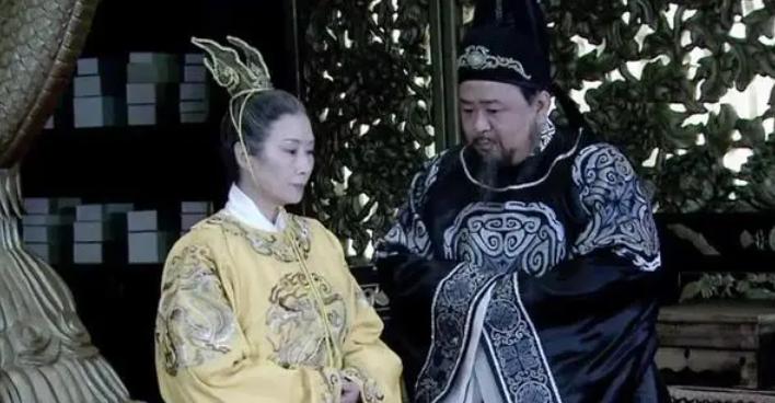 武则天本来有意将江山传给武家的，她想传给她的侄子武三思。武三思确实有能力，其才华