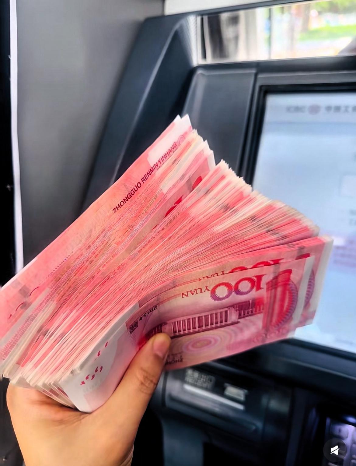 记住，存钱不是死存钱，更不是存死钱，饿了要吃冷了要暖，吃饱穿暖存钱不晚。