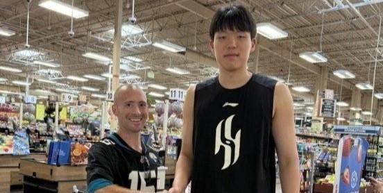 杨瀚森的增重跟崔永熙不一样，内线没人能逃脱增重的结果。目前公布杨瀚森回到美国之