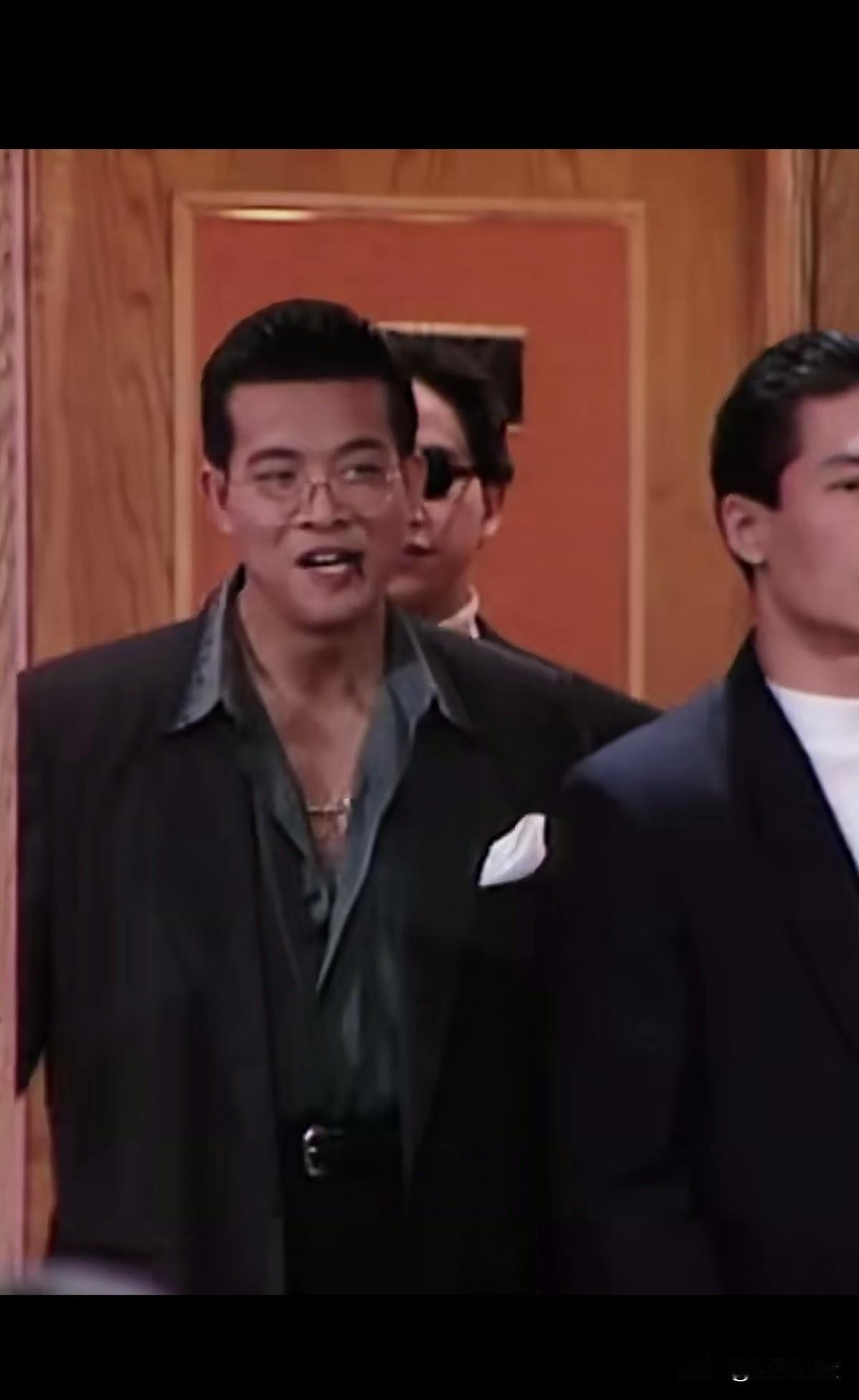 香港喜欢帅哥演反派，这就是告诉我们坏人不一定丑，好人不一定帅。这位明明很帅气，然