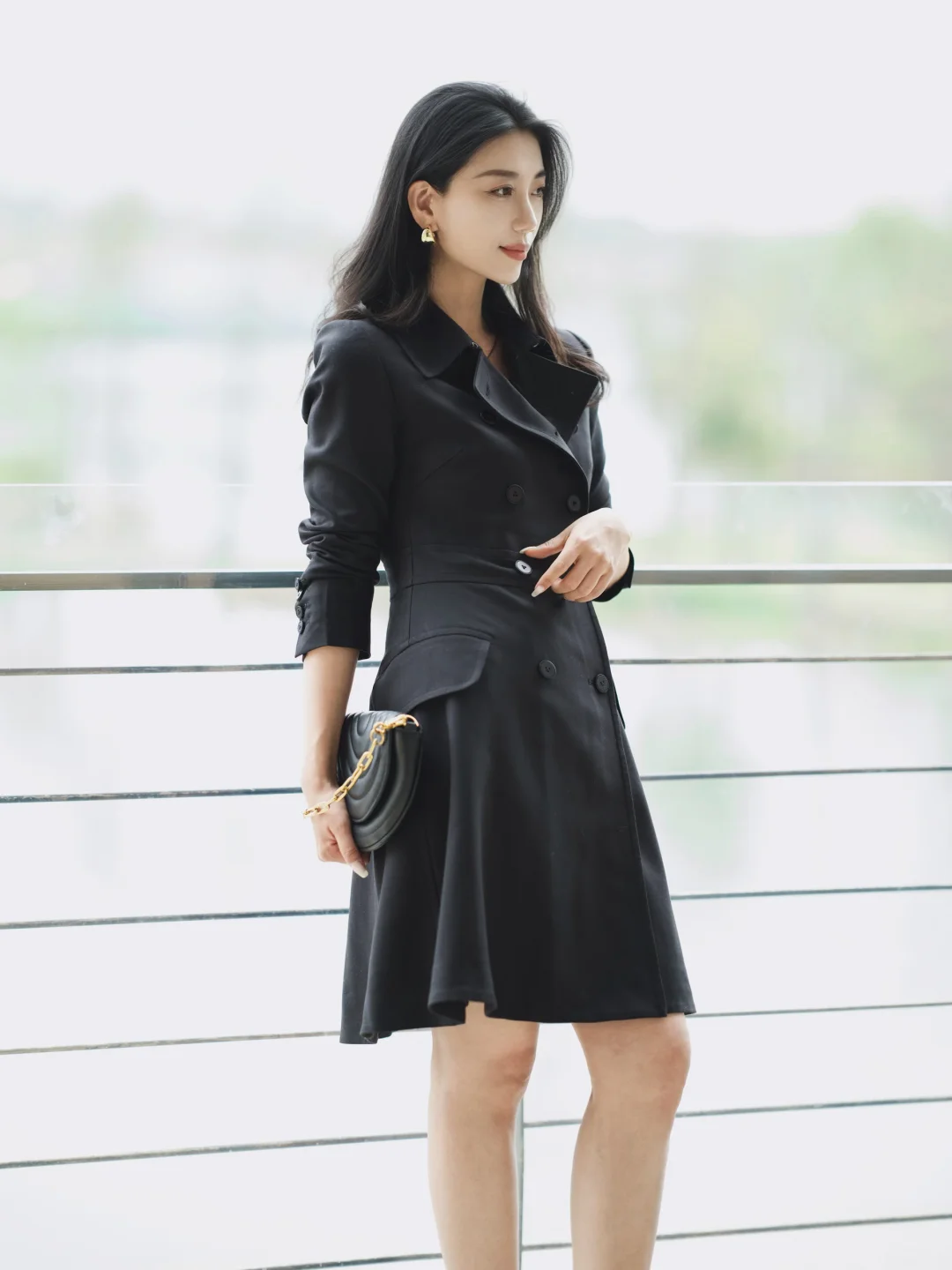 黑裙里藏着我最爱的春日状态