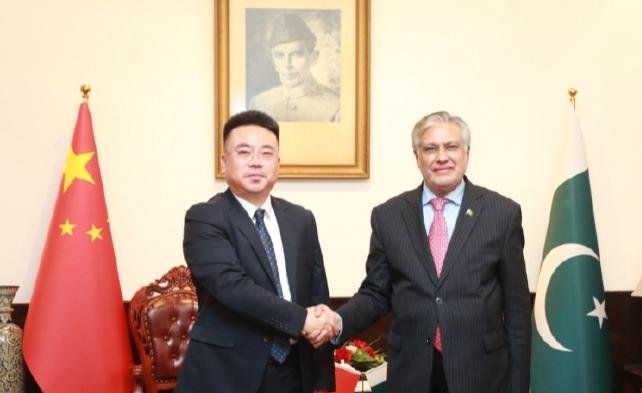巴基斯坦幕后如何促成停火？巴外长访问北京成为关键，很快看穿了白宫把戏！《黎明