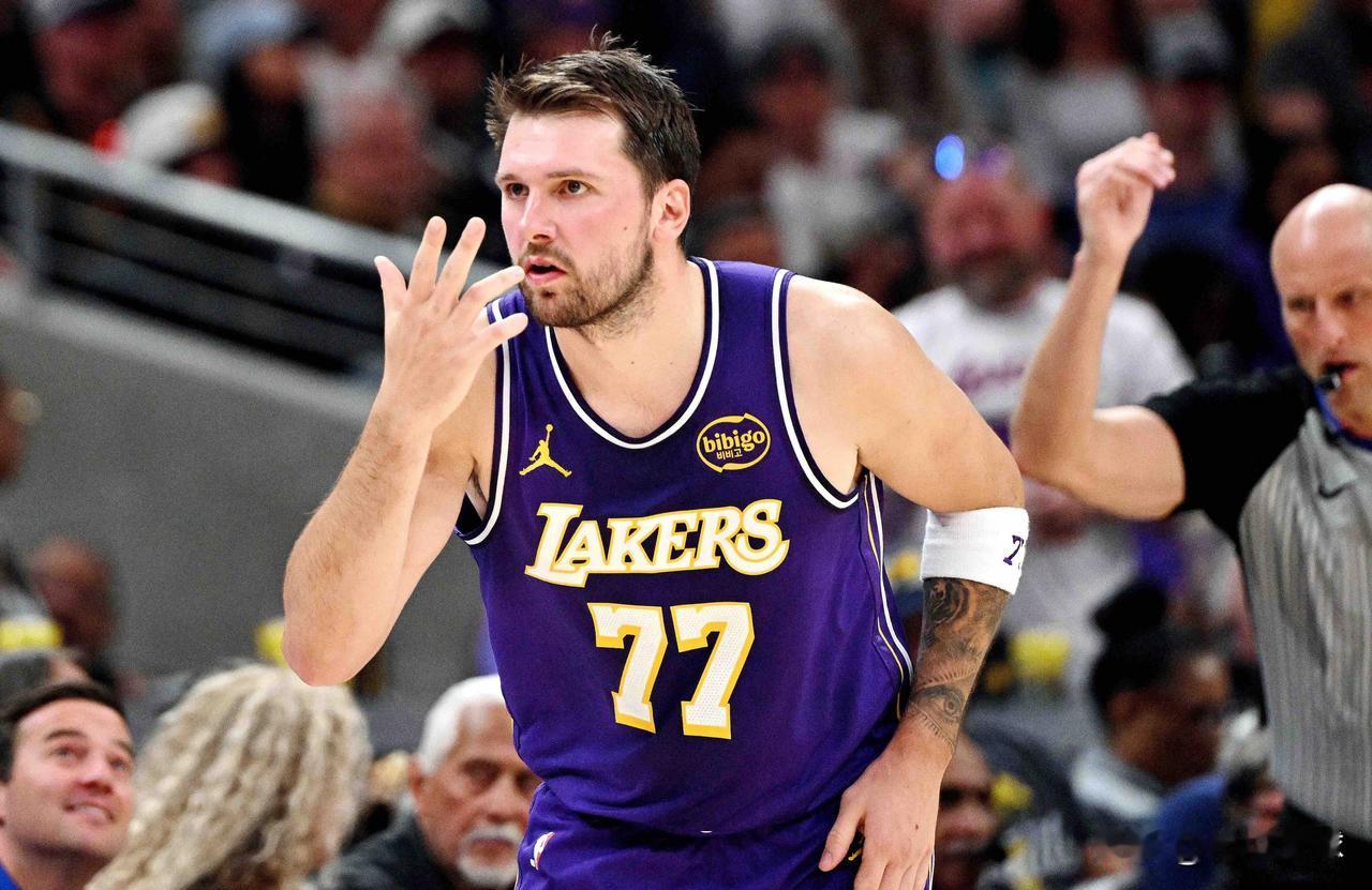 湖人凶多吉少啊前NBA球员香伯特近日在一档节目中谈到了新赛季的湖人，他说：“
