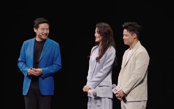 代言人舒淇亮相品牌发布会，雷总一身黑白配超帅气！3月19日，娱乐圈的大明星舒淇