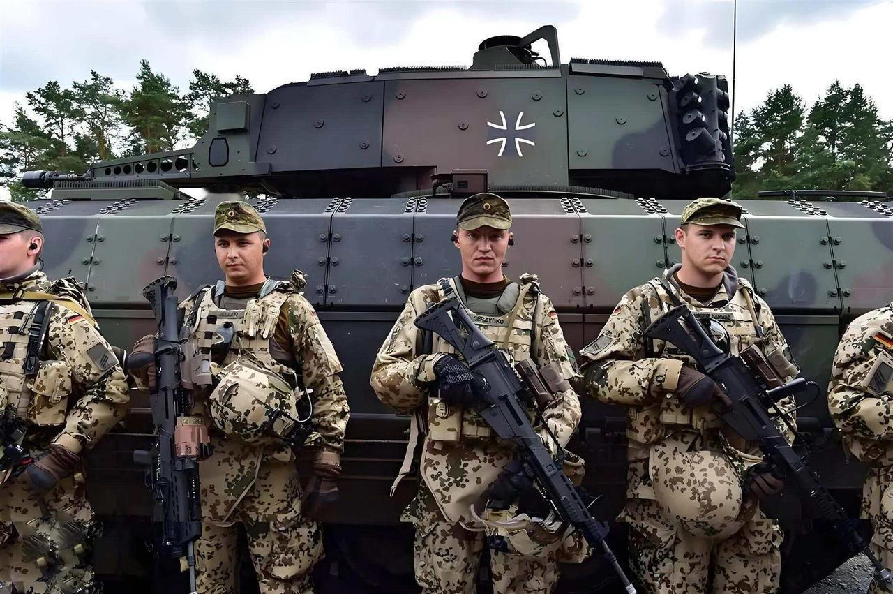 “二战”结束80周年，德国开始重新武装了。日前德国议会开会，以323票赞成、27