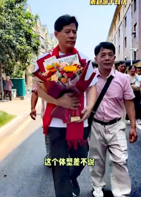 “这样的太反差了！”9月27日报道，浙江海宁，一男子出生28天，就被送养到山东，