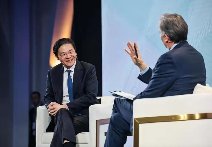 一提起中日紧张形势，黄循财满脸笑容，浑身轻松。他埋怨中日两国为什么“不走出二战阴