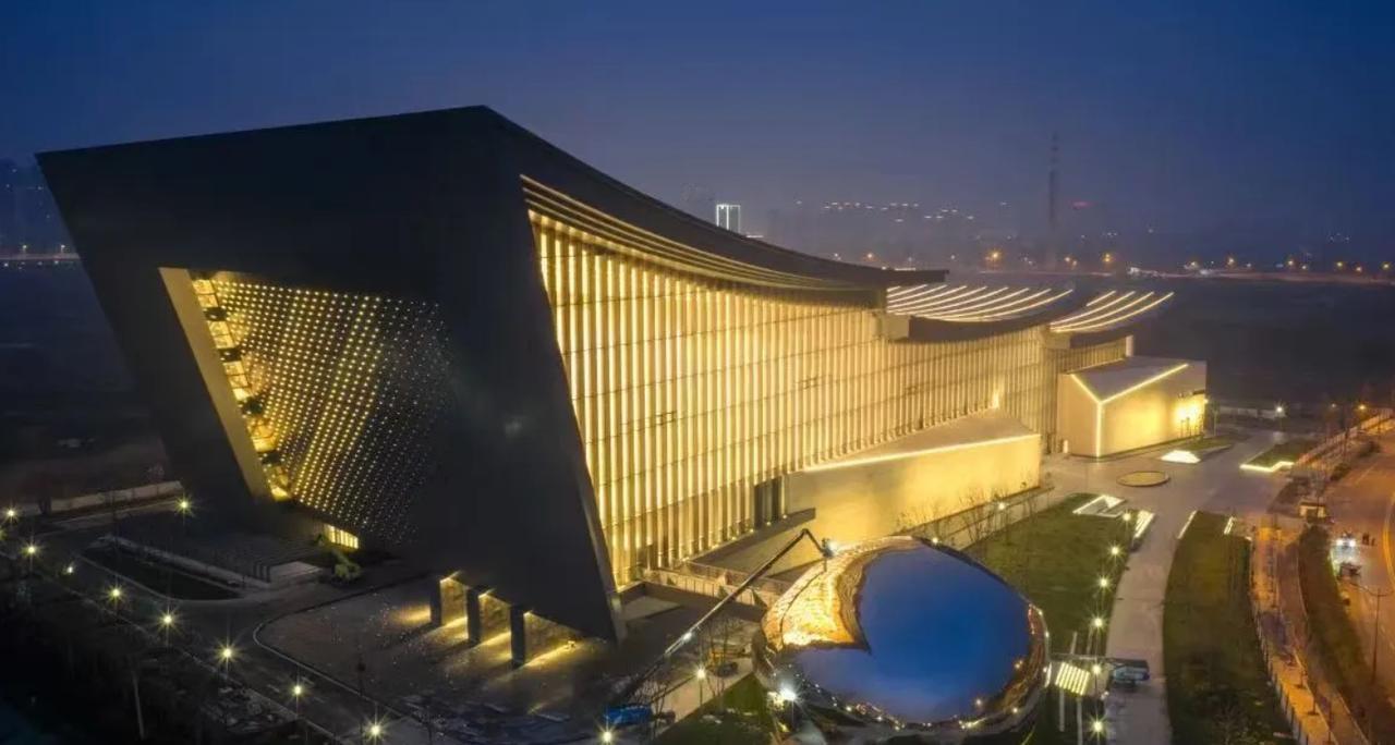 730块！合肥一地标夜间亮灯！市民分享：合肥市博物院夜间