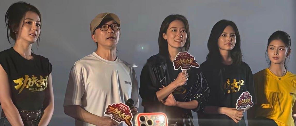 票房好不好，看主演的表情就知道了