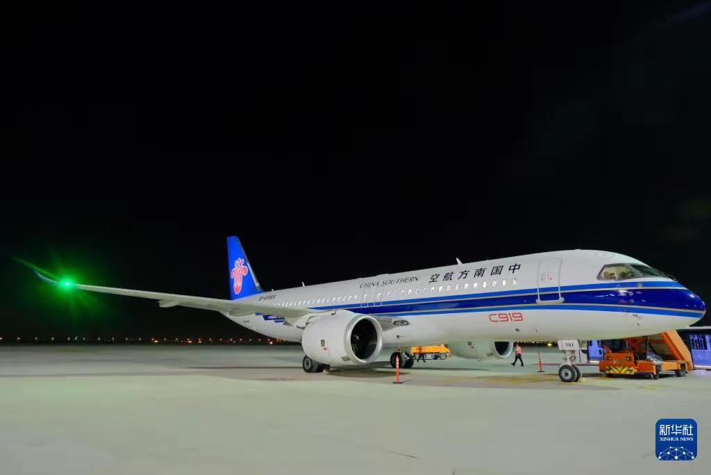 3架C919飞抵迪拜，这个巨大的市场，中国信心满满！11月17日，2025年