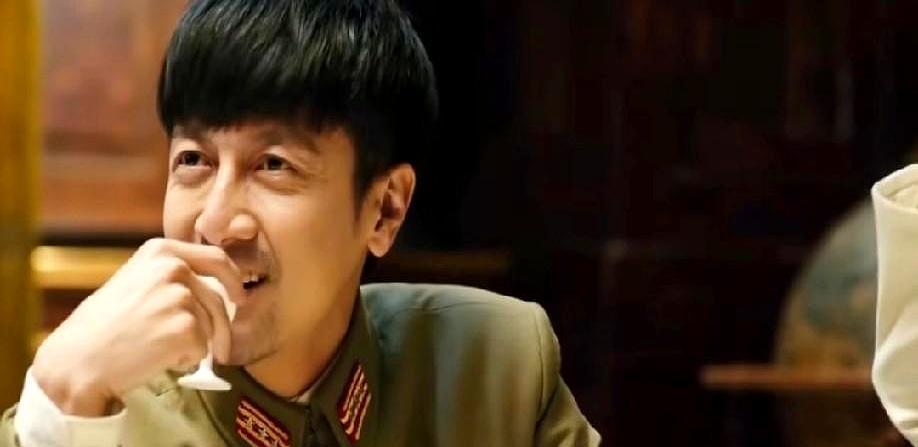 顶级配置的《信仰》，硬是把谍战剧拍成了“过家家”。一堆老戏骨抬轿，结果抬出来个