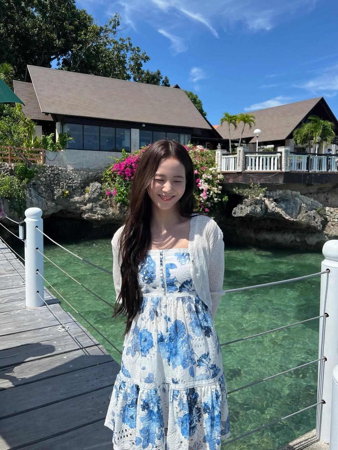 金智秀Jisoo今日ins更新好明媚的漂亮金智秀新剧韩趋第一