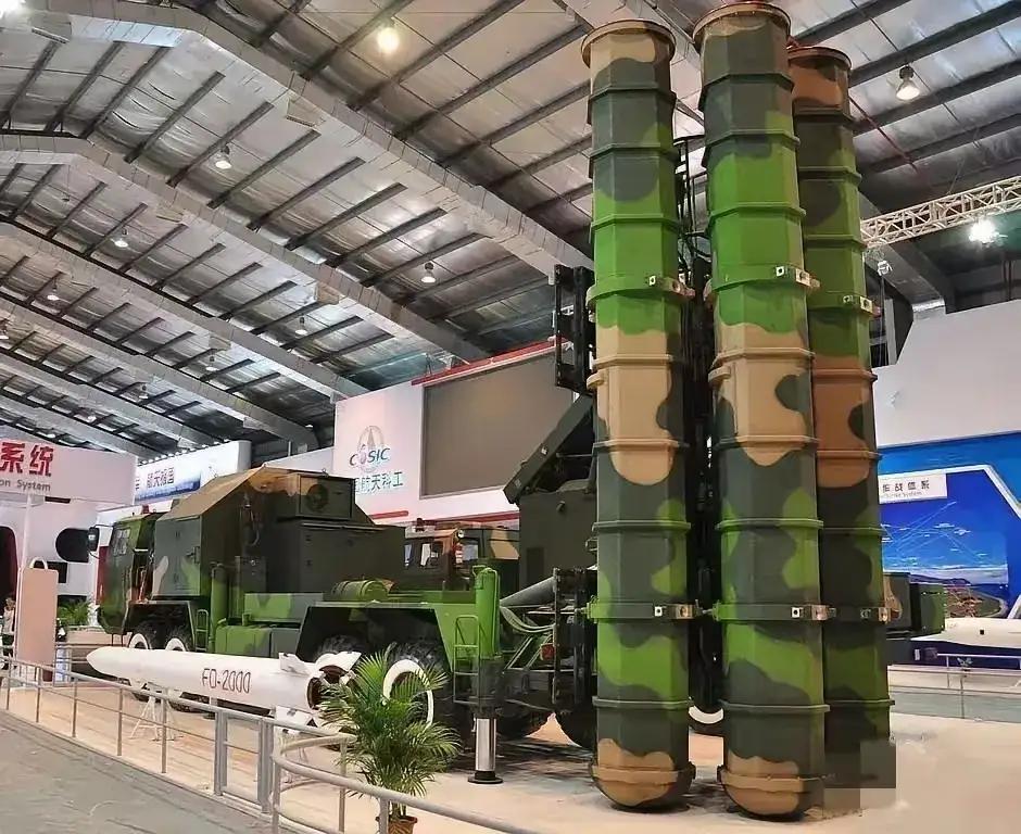 东部战区导弹全时竖起，很多人以为这是战术上的“泄密”，是等着挨炸的活靶子。错