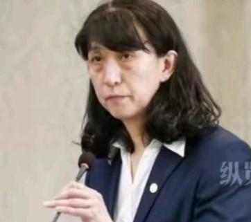 赖亚文硬气!任凭被全网骂不召朱婷只为刮骨疗伤放眼长远全网呼吁召回朱婷，