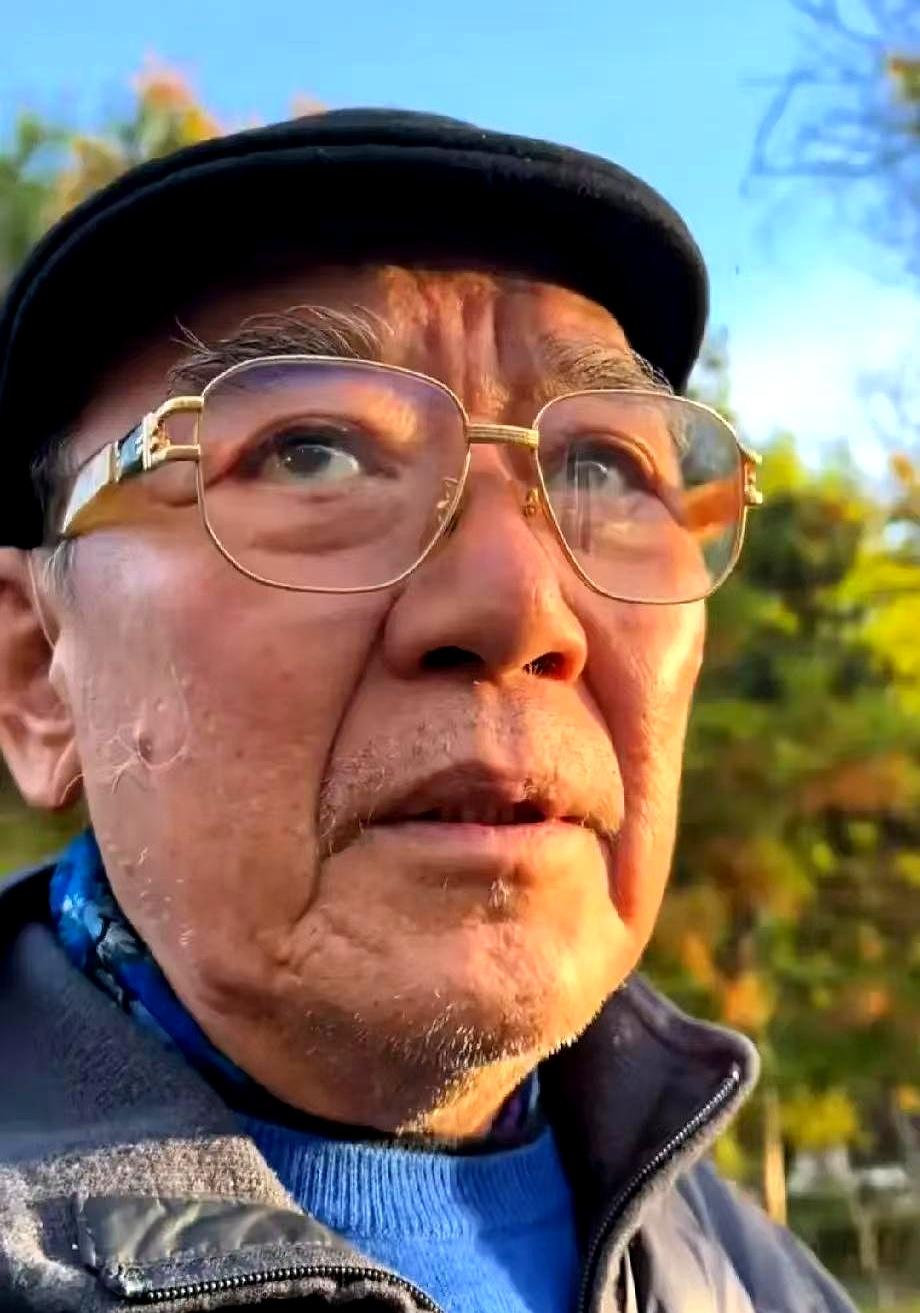 一个人的面相，真能一眼把人“劝退”吗？最近刷到李立群的讨论，真有人觉得他现在看