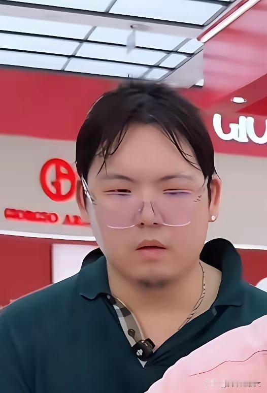 向佐和向佑的感情真不真，咱们隔着屏幕确实说不准。但有件事明眼人都看得清——向佑对
