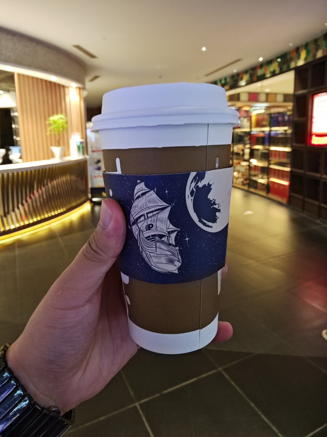 中外文化差异大吗？我喝咖啡，只喝热拿铁但在意大利语，latte是鲜奶的意思如果只