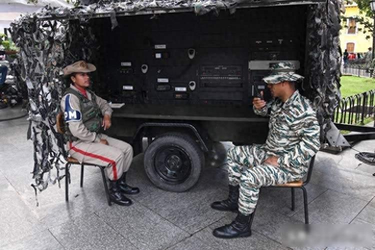 加拉加斯的士兵按了三次发射键，雷达却黑了，美国没开一枪就赢了2025年3月的