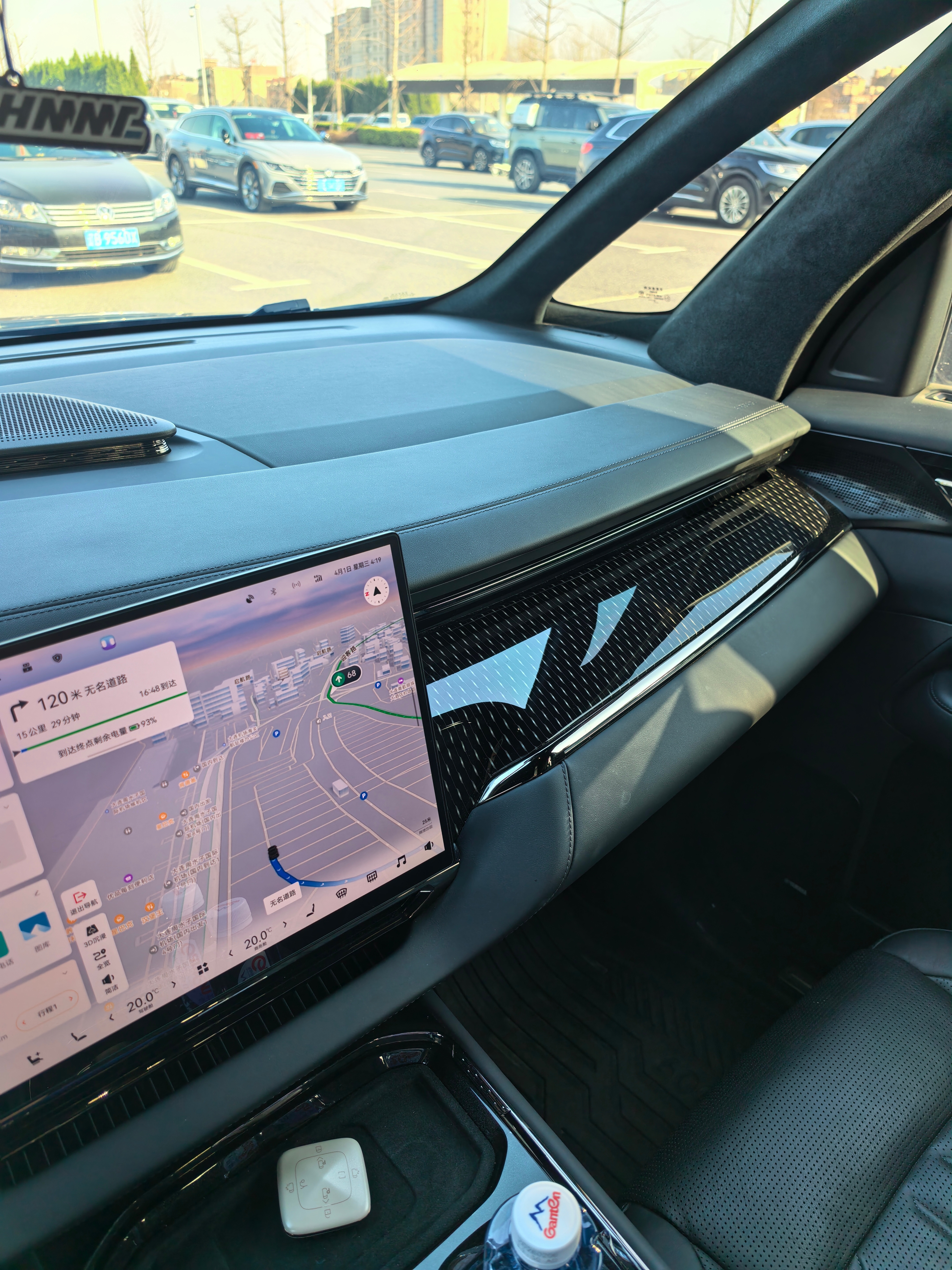 把公司的009开出来这几天用来接待某重要老登大连·大连周水子国际机场