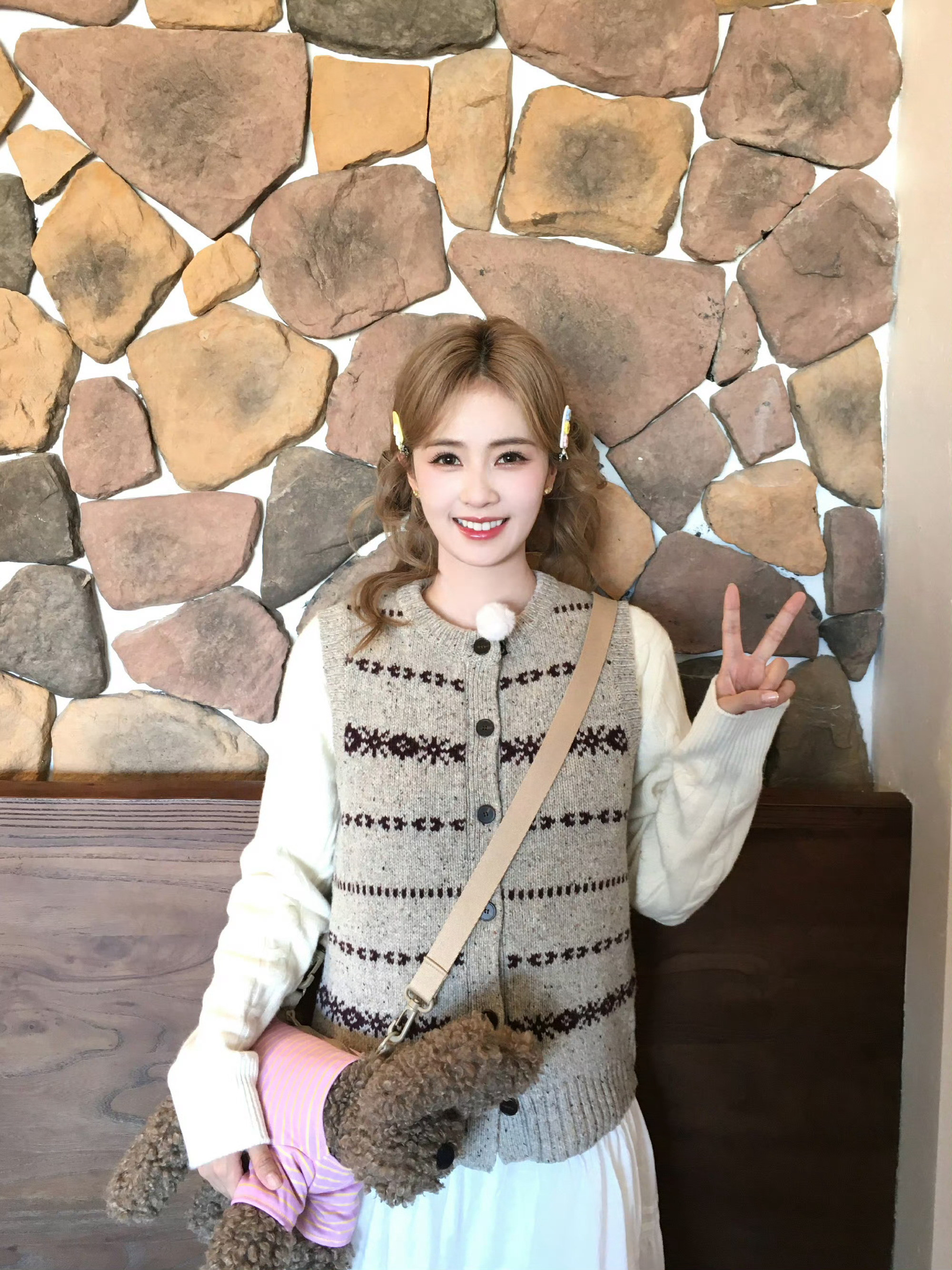 白鹿这个造型也太萌了吧，完全就是洋娃娃即视感！！