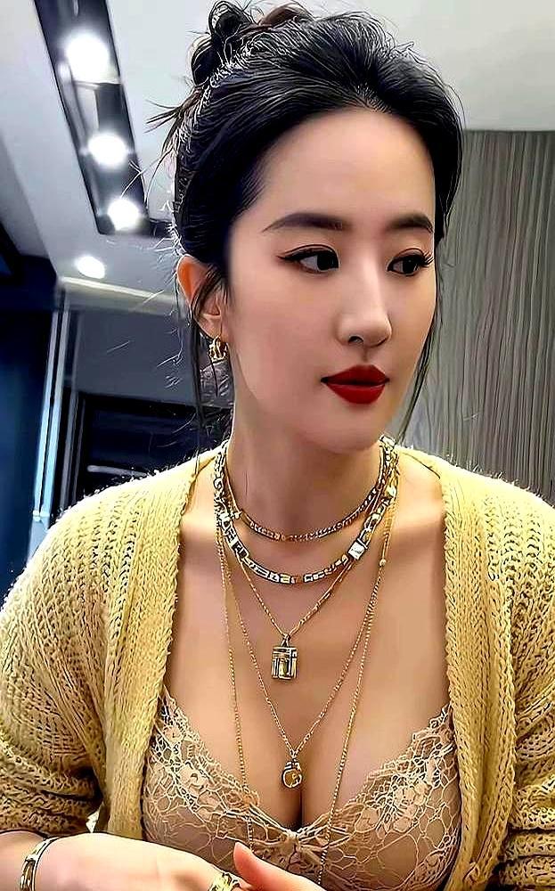 你敢信？刘亦菲活了30多年，只公开过宋承宪这一个男朋友。当年俩人拍第三种爱