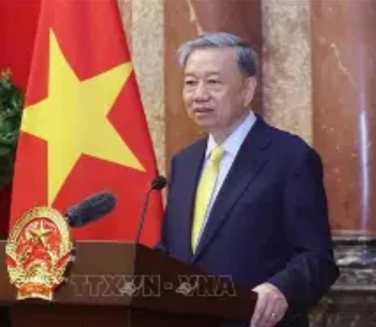 越南出大事了！3名中国员工不肯接下烫手的工作，管理层当场宣布开除，还掏出空白离职