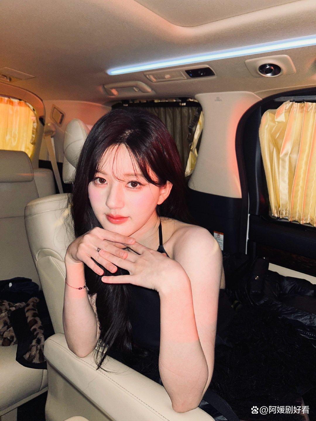 1、阿里和最高法联合出品的现代题材剧《刑事审判庭》在接触刘诗诗，导演刘进，编剧余