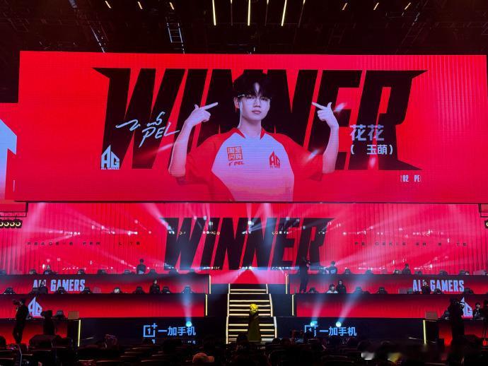 AG关键一鸡AG没有被之前的结果影响，坚持做好每一步操作，这场吃鸡就是最好的回