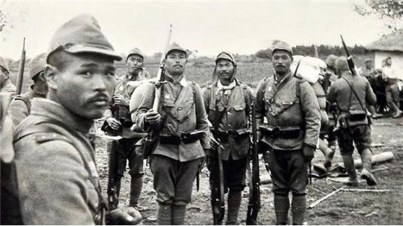 南京大屠杀时，日本人奸污妇女到什么程度？一位伙夫说出了实情，惨绝人寰……19