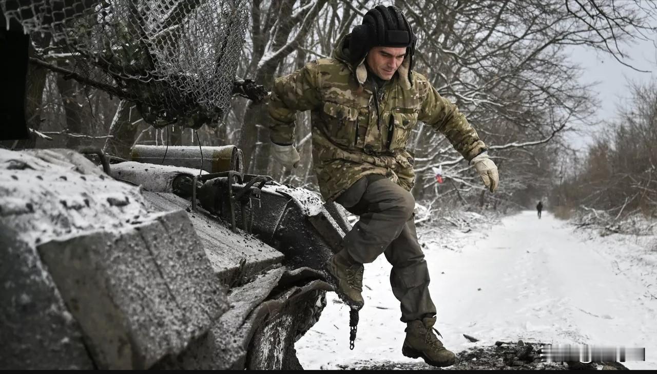 莫斯科，12月22日俄罗斯新闻社报道，俄罗斯国防部称，俄罗斯军队使用一种新战术