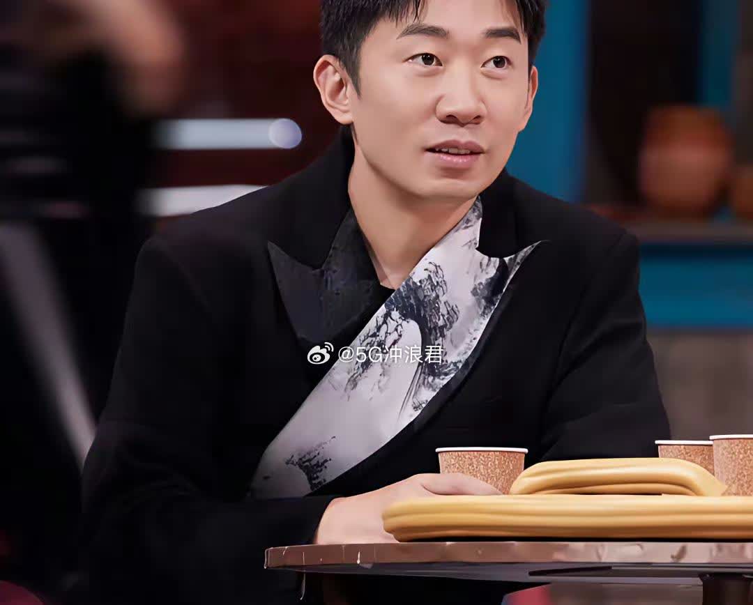 我怀疑过杨迪是去医美了也怀疑过杨迪是去整容了万万没想到，网友的一句话，让