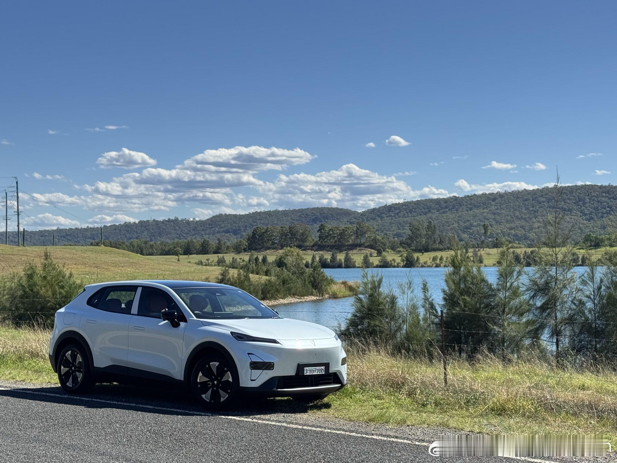 澳洲汽车市场长安深蓝S05登陆澳大利亚。目前，长安只运了3台试生产车型到澳洲，