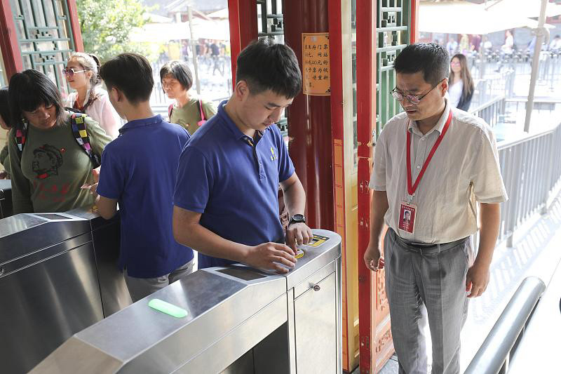 为什么说闲鱼是国内暗网？很多人说闲鱼是国内暗网，其实就是一句网友的调侃，它根本不是那种加密匿名、脱离