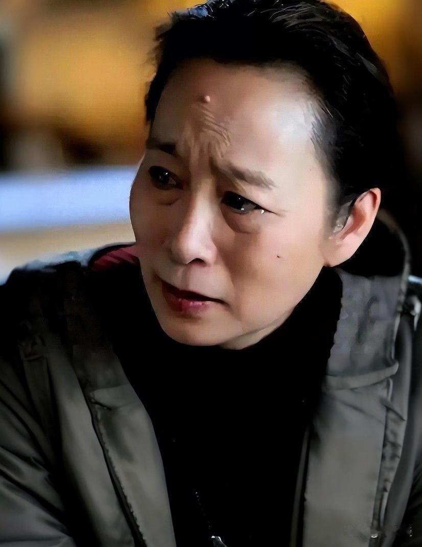 奚美娟的事儿，最伤心的不是奚美娟她自己，而是这两个男人。一个是她的儿子，