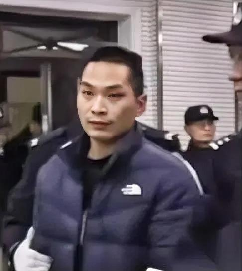 26岁生日刚过他被判了死刑从农村出来的初中肄业生，怎么就走到这一步？