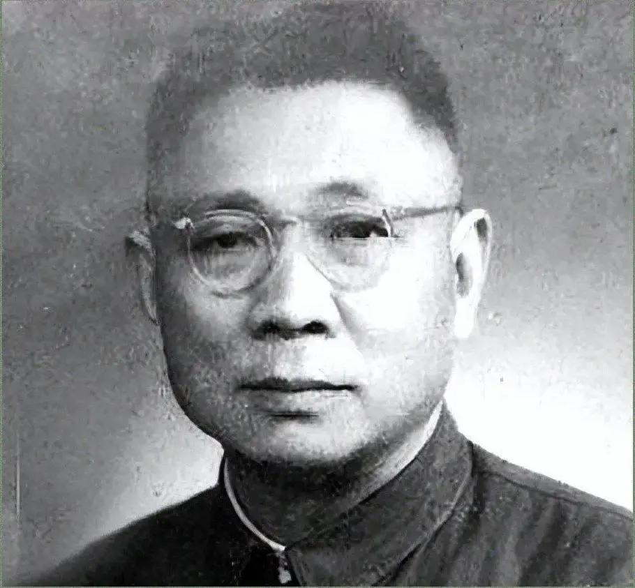 1948年襄樊大战，陈毅给猛将王近山下密令：城里那个副司令是我恩人，21年前他救