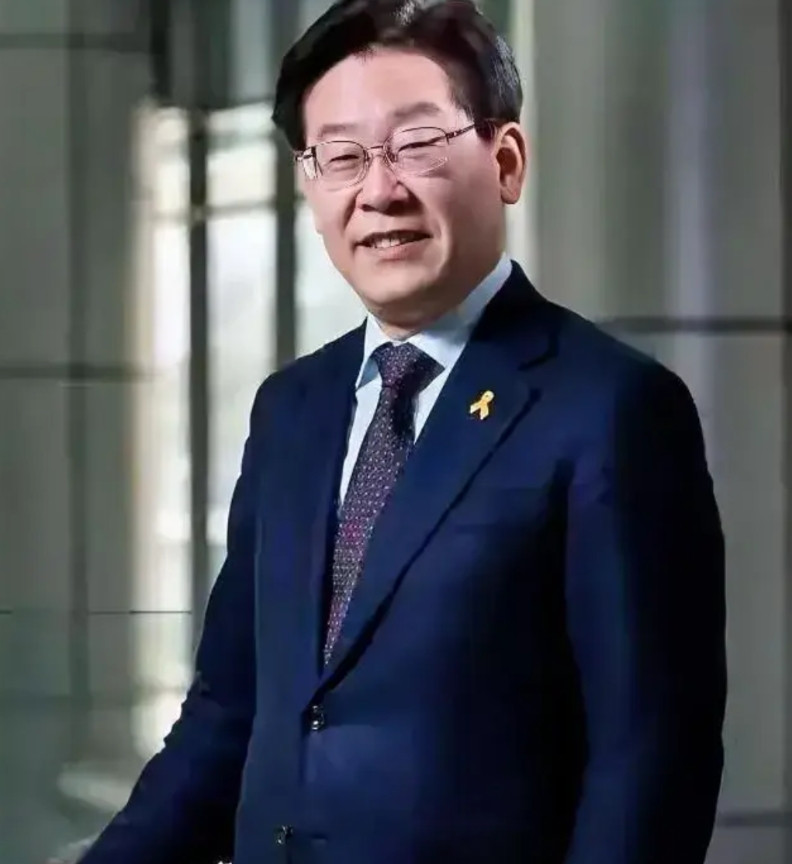 李在明这个缝补匠，还能走多远！上任都快要到一个月，内阁还没组阁成功，连提名的