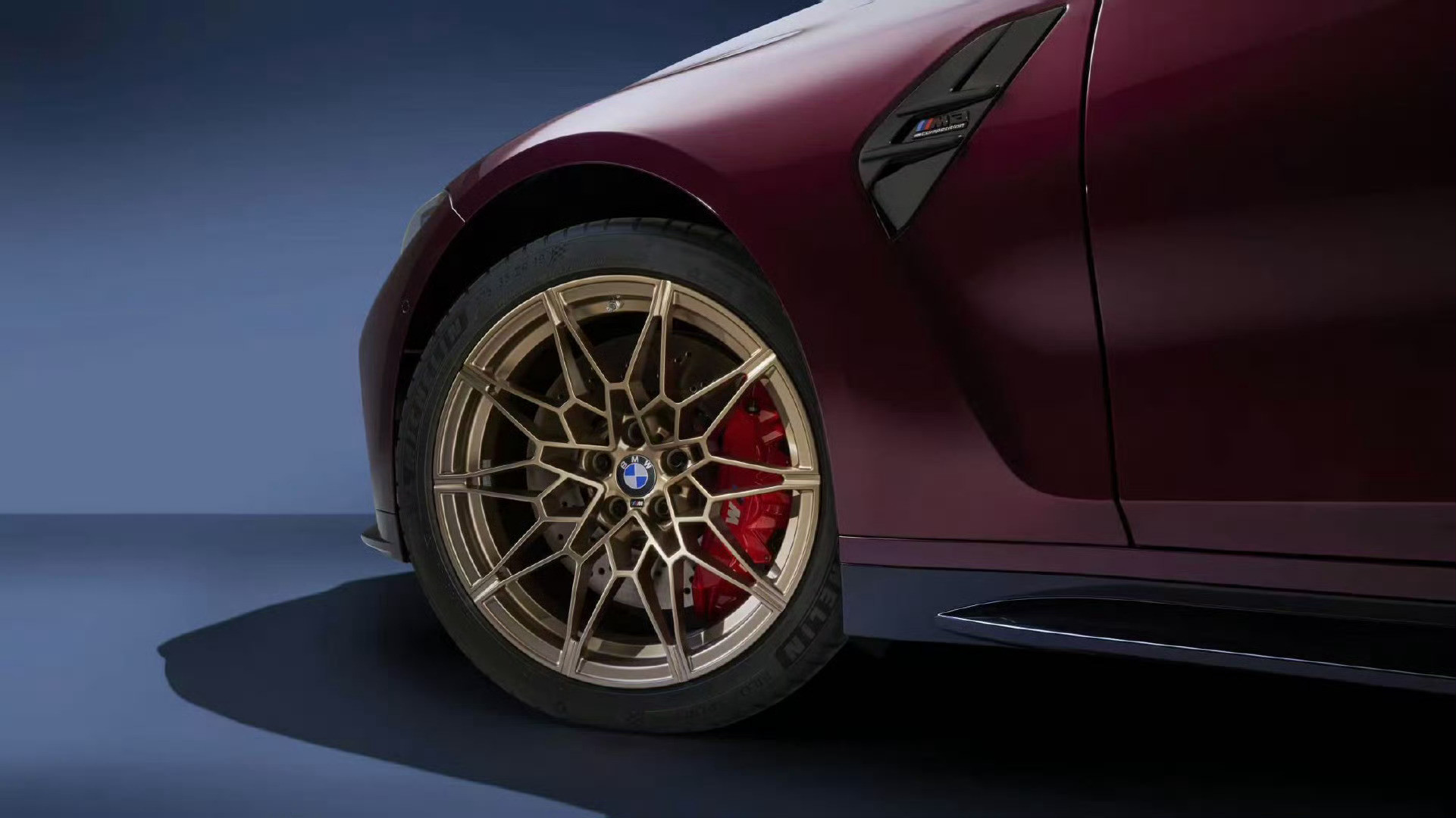 宝马M340周年限量版轿车和旅行车两个版本，限量发售，每个版型各20台