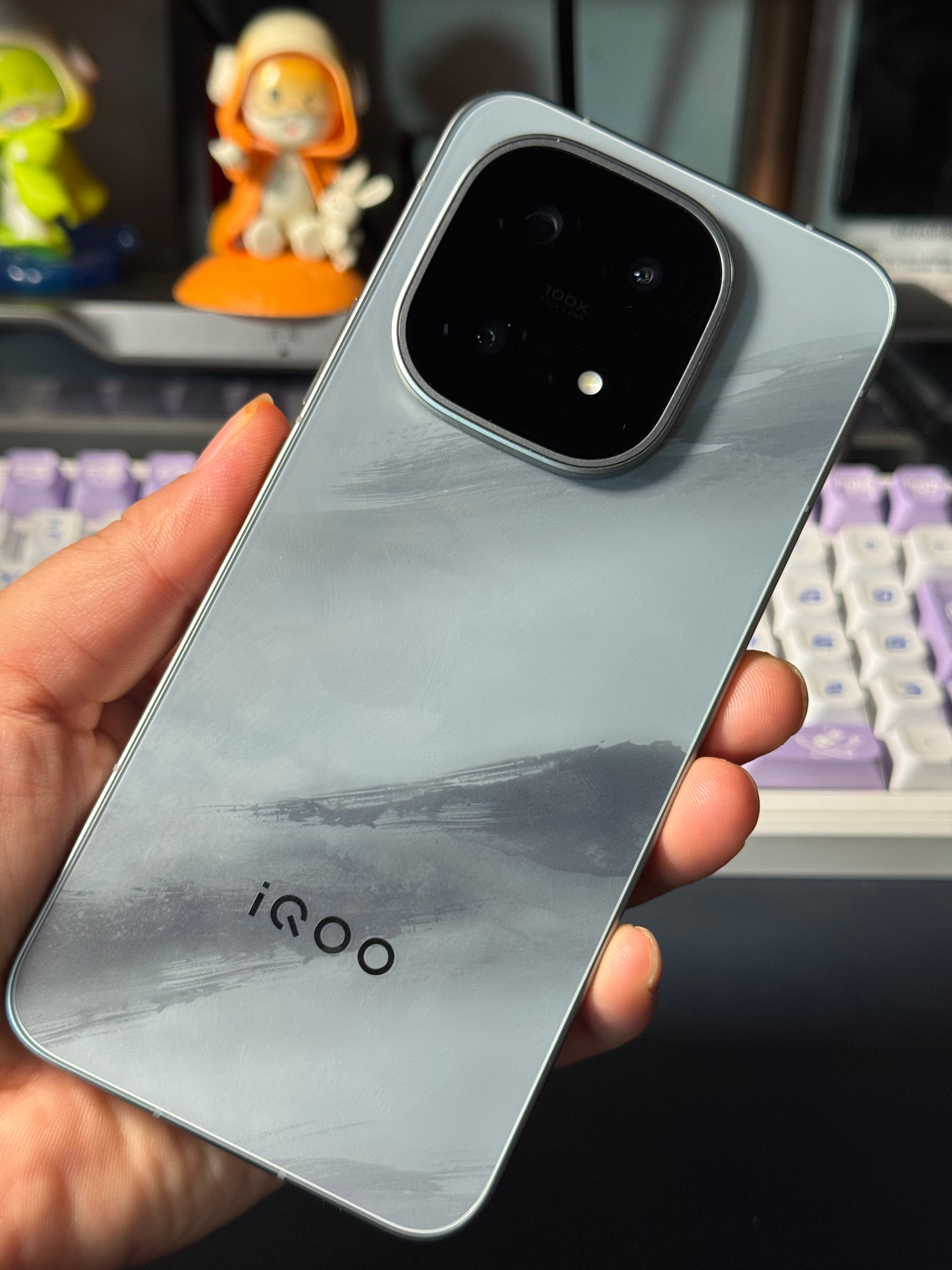 iqoo本来以为iQOO15只是台游戏手机，上手后才发现日常用也超顺手