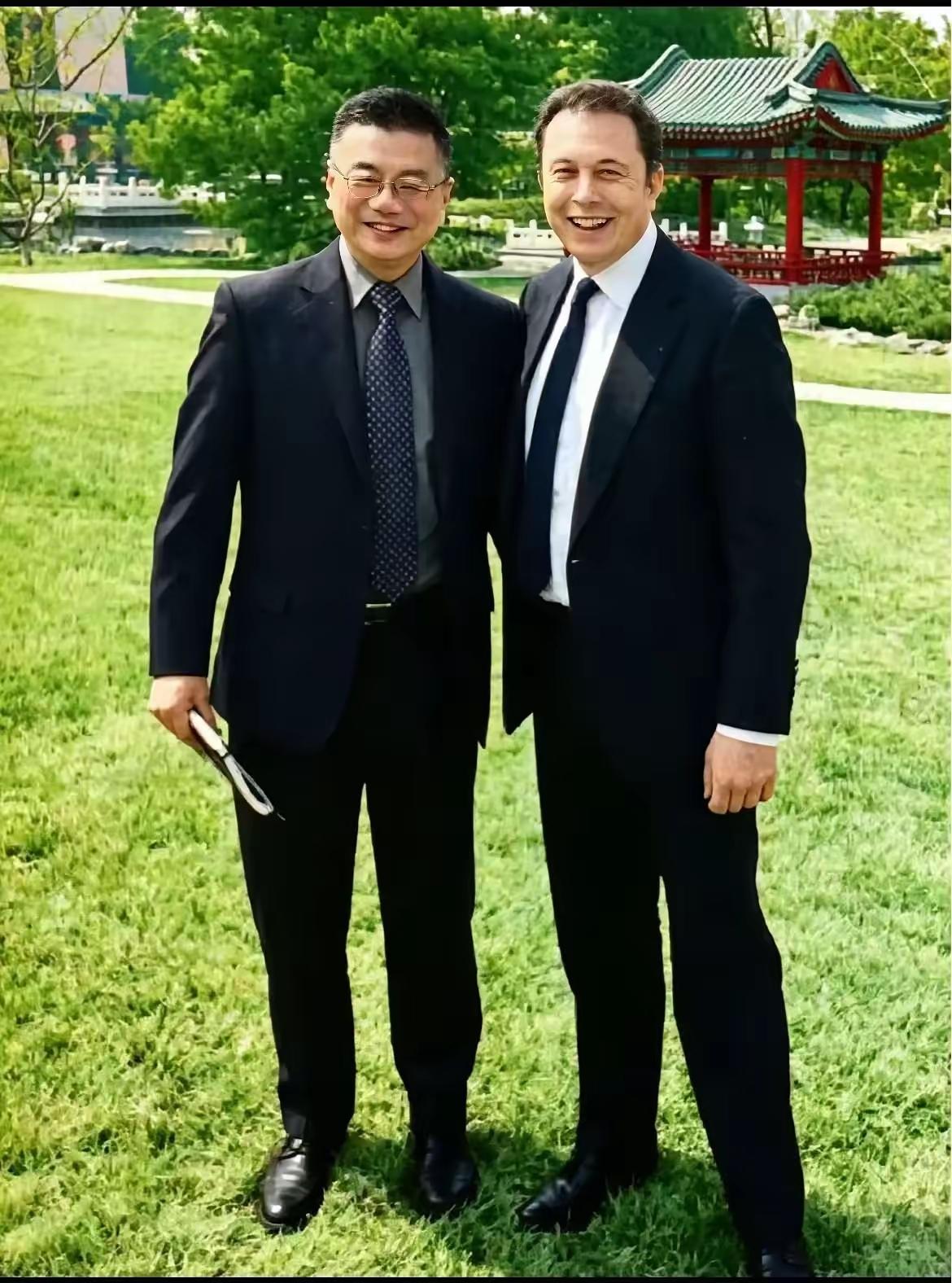 所谓“顶级人脉”，不过是强者间的彼此映照。任宇翔，这位曾让马斯克甘拜下风的物理学