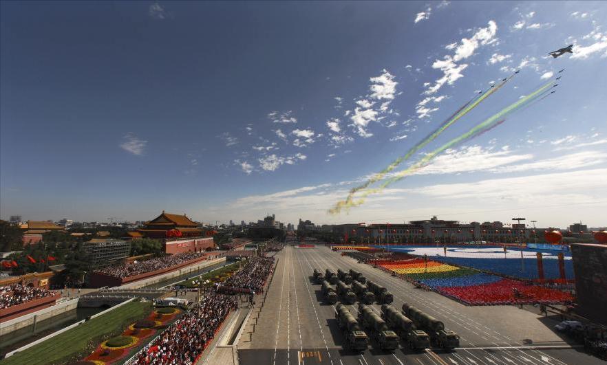 “究竟有何企图！”首个阻挠93阅兵的国家出现，不仅拒绝向中国道歉，还派军机监视中