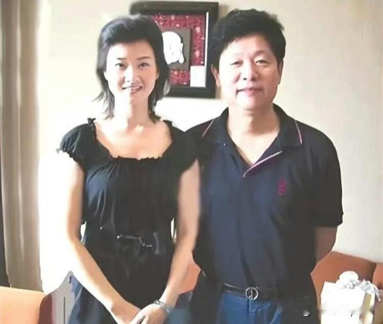 宋祖英和罗浩结婚13年才迎来这个孩子，39岁当妈确实不容易。据说儿子是2005