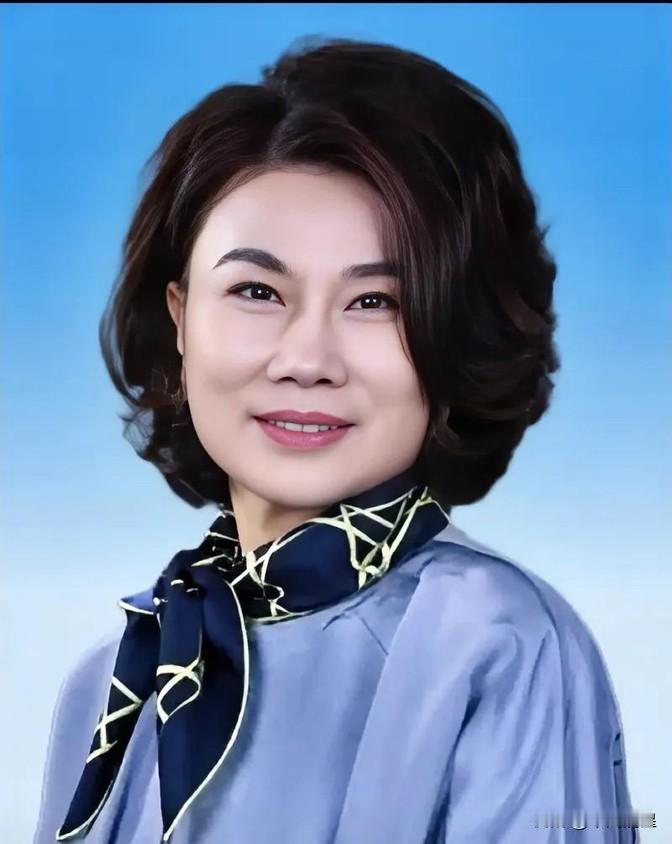 一次，俞敏洪问董明珠：“为什么你丈夫去世将近30年你都没有再婚？”董明珠