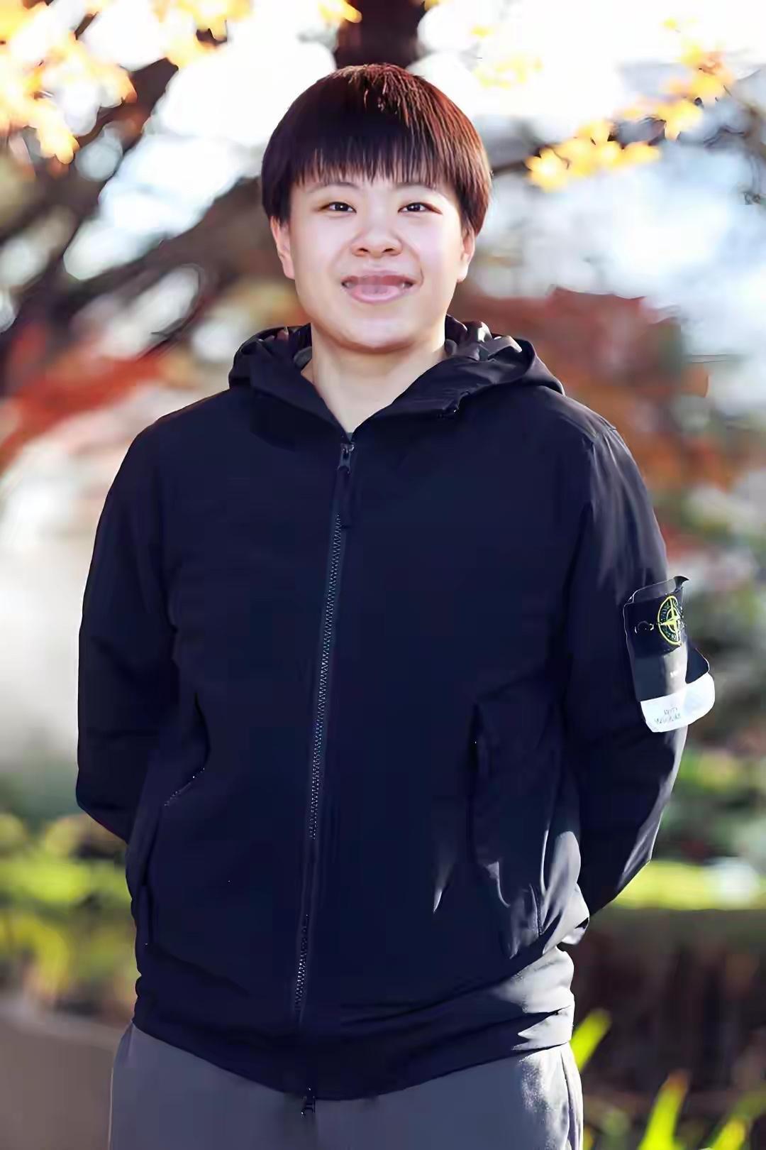 看看国乒现役“六朵金花”，是怎样评价王艺迪的。1，孙颖莎——憨厚朴实，我“