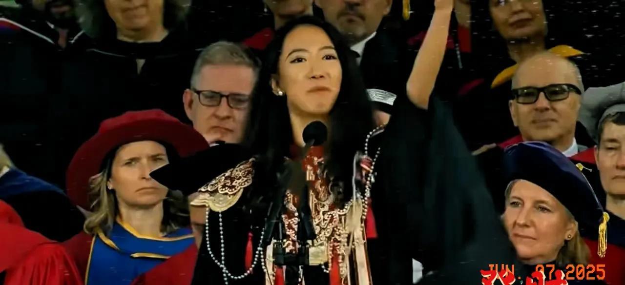 本以为哈佛毕业生风波已渐渐平息，谁料蒋小姐的再次长文回应，直接掀起新一轮热议风暴