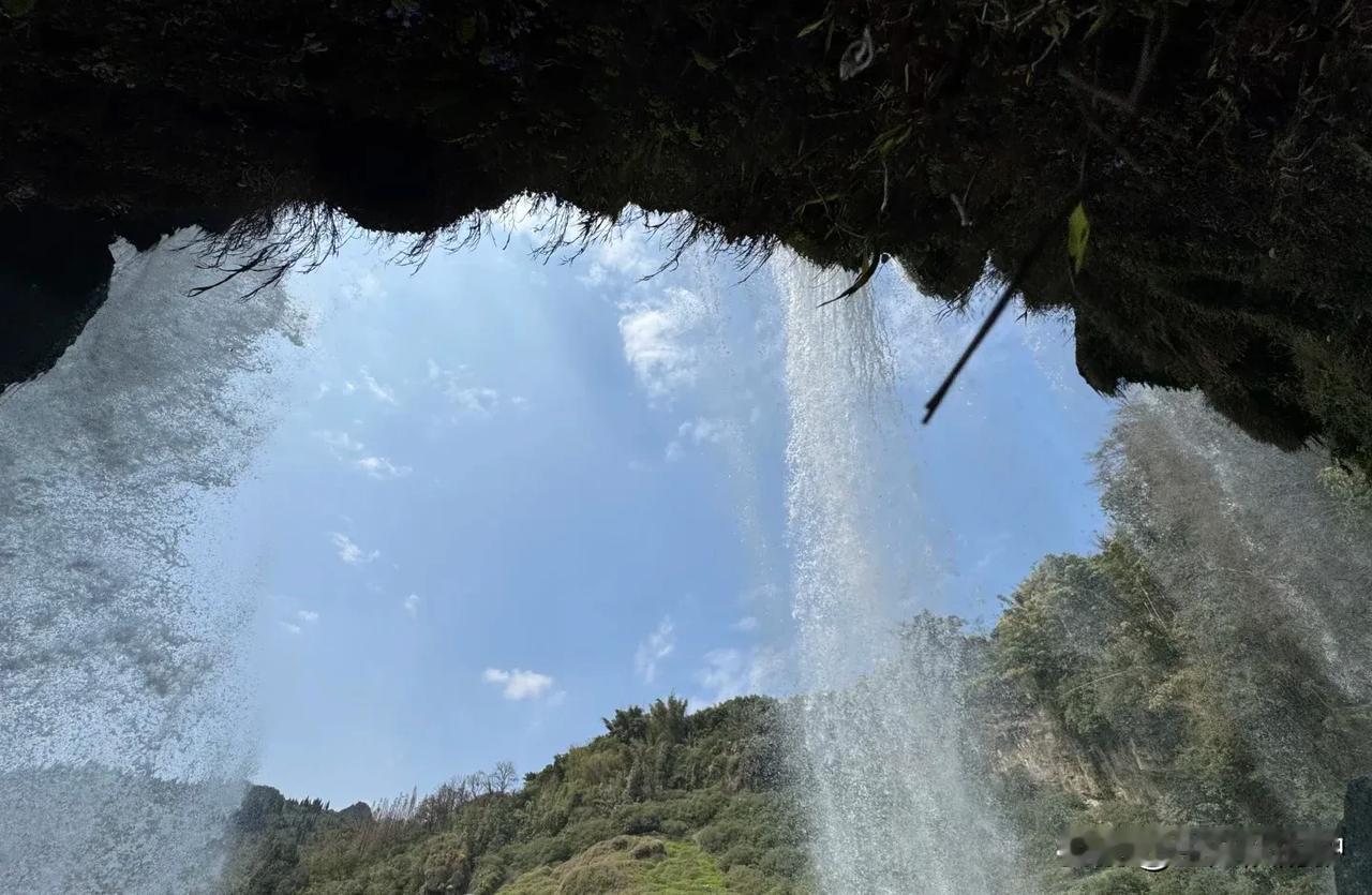 春天初始，踏上贵州之旅，我首次体验了当日城际往返游，没想到竟如此便捷，着实令人惊