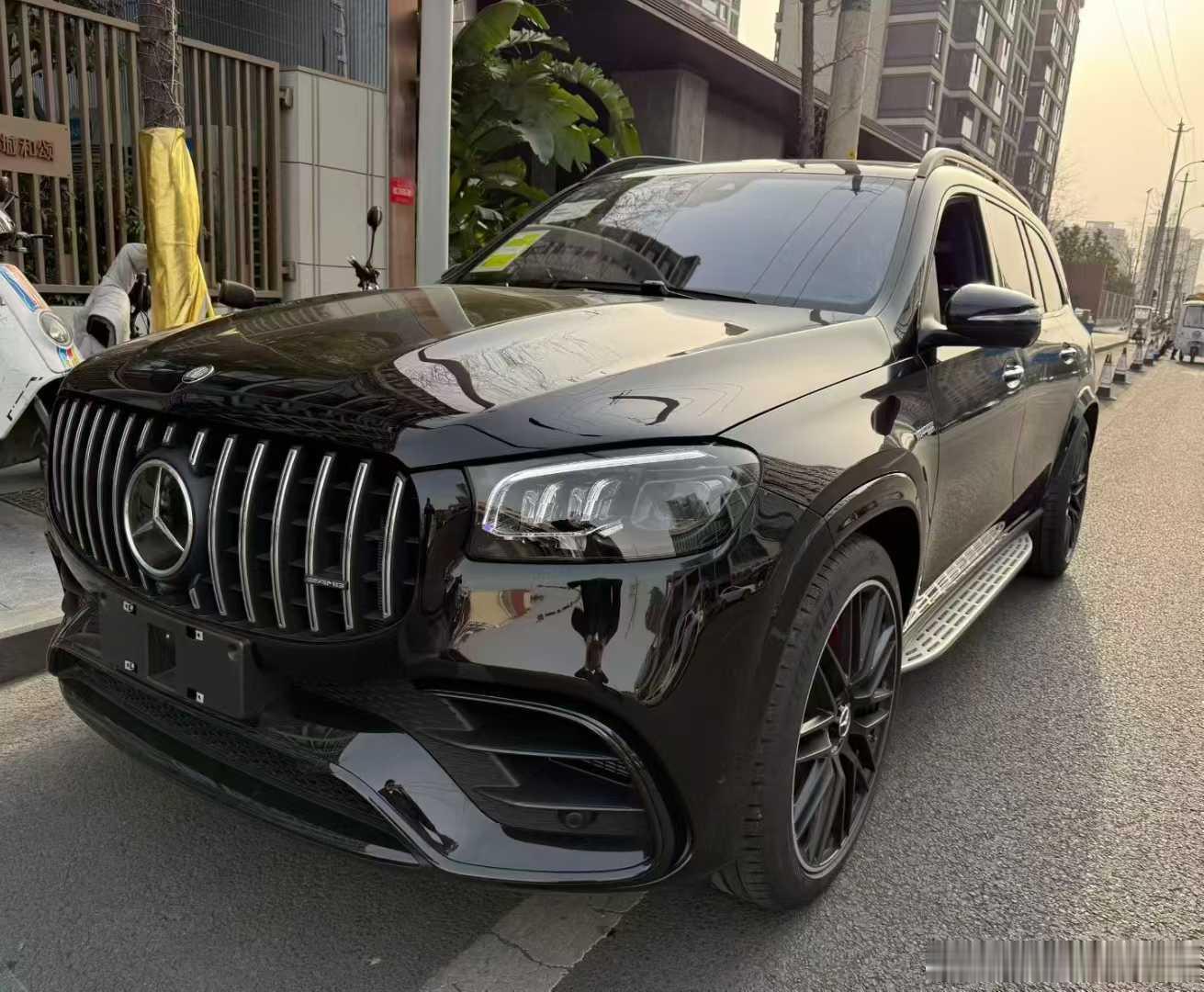 奔驰AMGGLS63V84.0T，中规，高定版配置，特殊配置