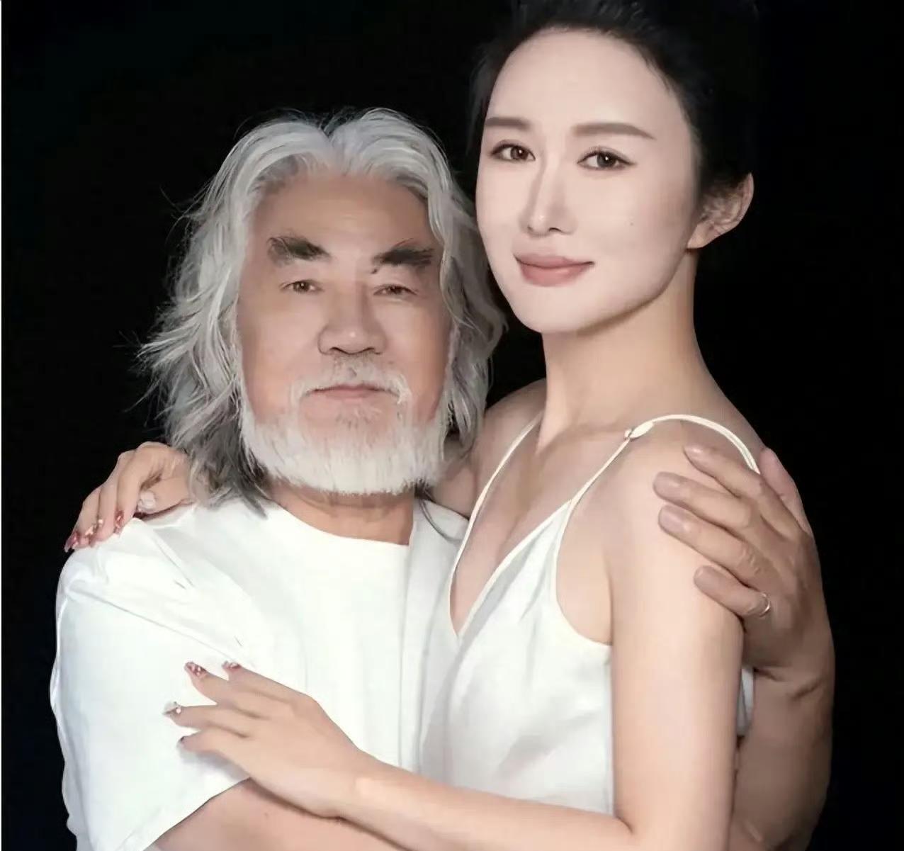 75岁的张纪中的婚姻现状，给所有男人都上了一课，不管你多有名气、多有钱，也千