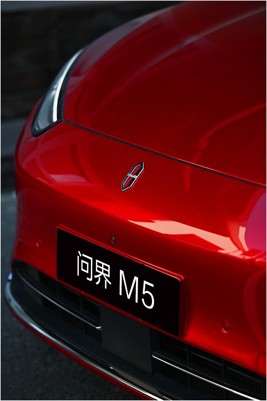 销量对比见真章:问界新M5Ultra对比小米YU7谁更可靠?在最终下定决定前