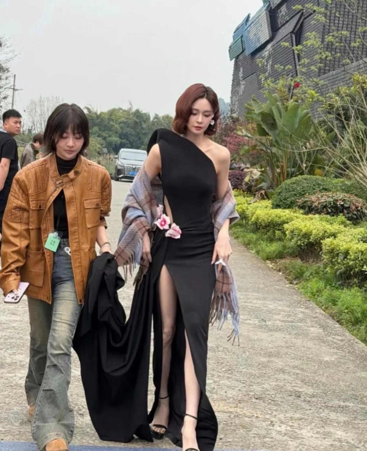 沈梦辰这身材比例也太绝了放到娱乐圈也是数一数二的存在了